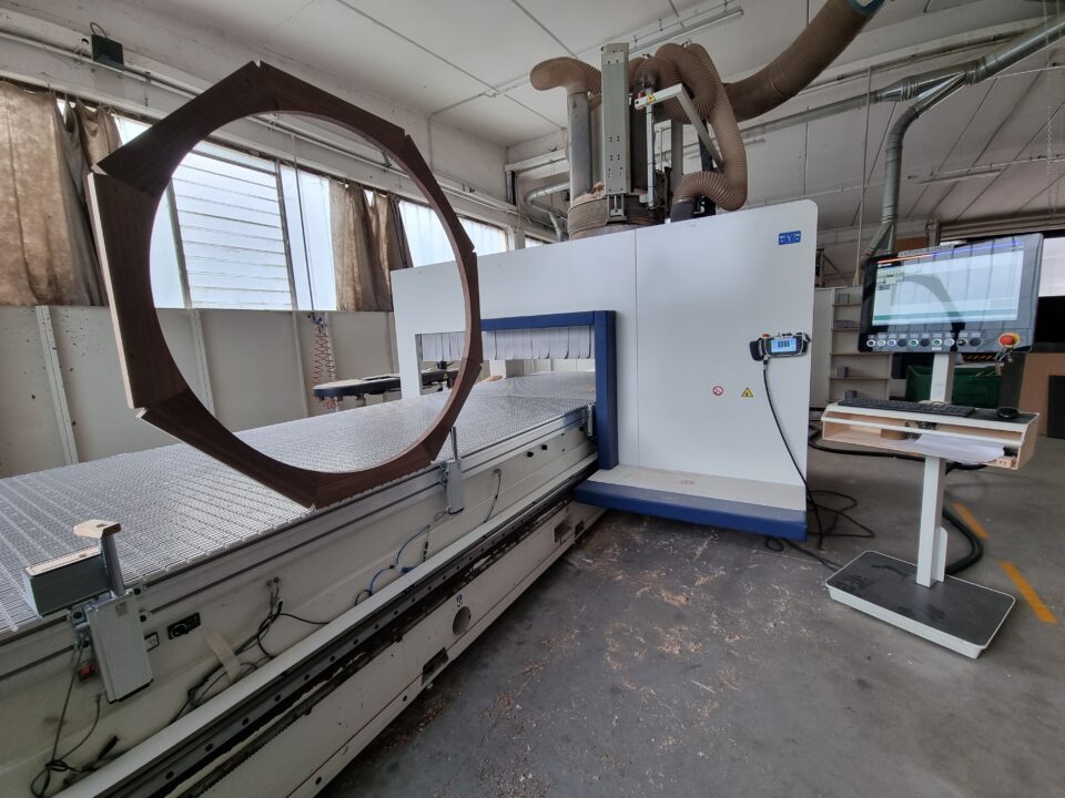 lavorazione legno CNC