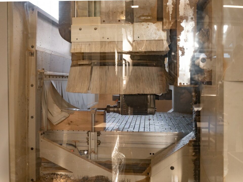 Come le macchine CNC influenzano la personalizzazione dei prodotti in legno