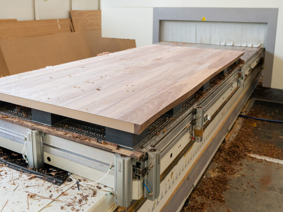 Nel mondo della produzione e del design, la precisione e la personalizzazione sono fondamentali. Scopri come sono utili le lavorazioni CNC!
