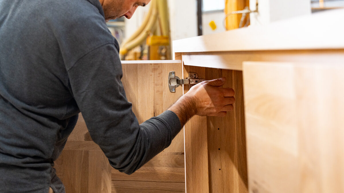 Realizzare mobili su misura di alta qualità è la chiave. Noi di Favari Mobili siamo il punto di riferimento per aziende e interior designer.