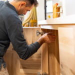 Realizzare mobili su misura di alta qualità è la chiave. Noi di Favari Mobili siamo il punto di riferimento per aziende e interior designer.
